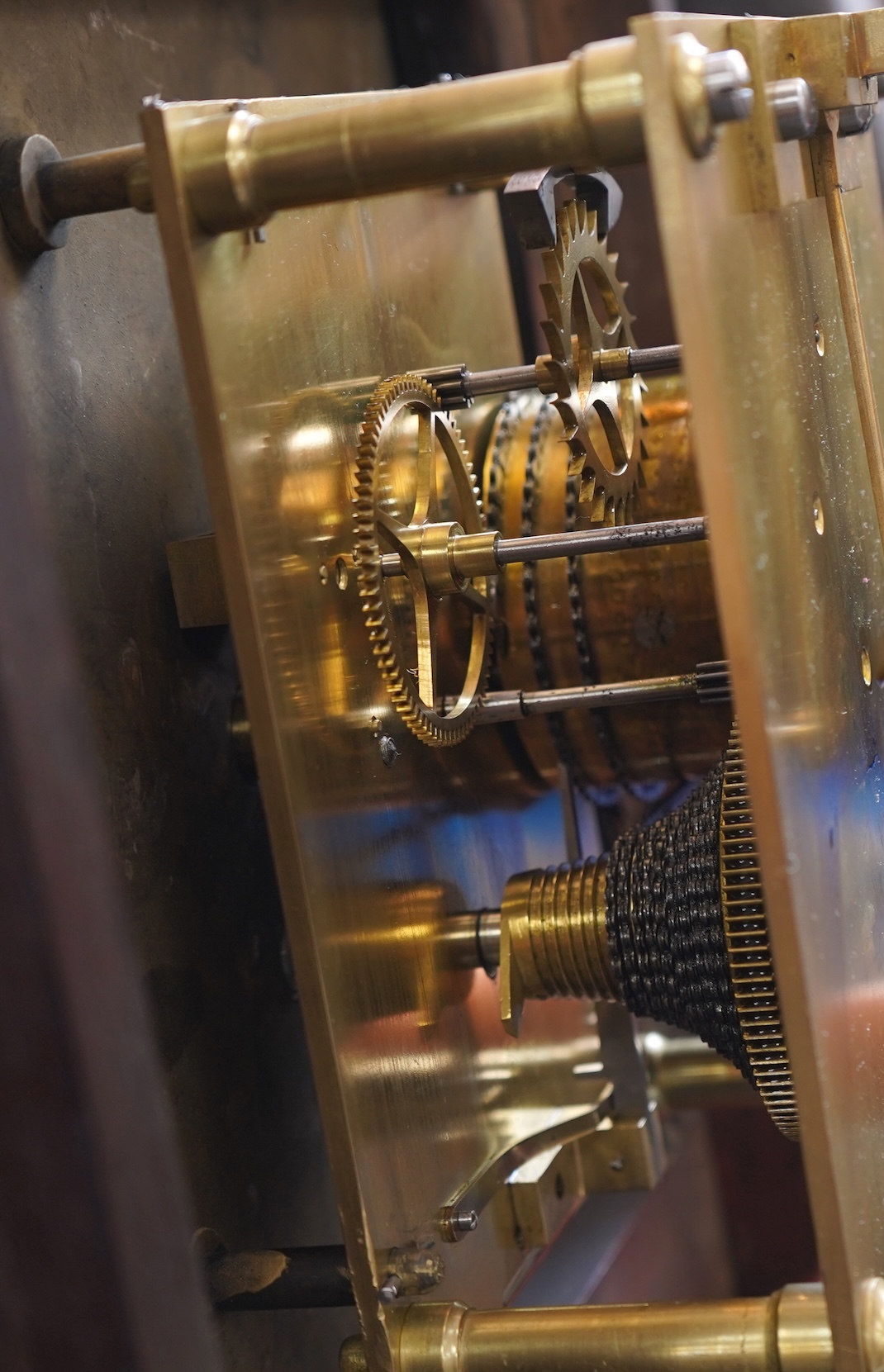 A GWR drop dial railway wall timepiece with fusee movement in a mahogany case, painted 12” dial with ‘shirt button’ GWR monogram and an ivorine plaque pinned to the lower left side of the case engraved with ‘GWR 3746’